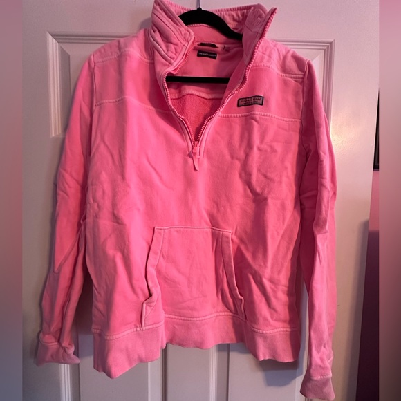 Vineyard Vines Tops - Vineyard Vines Pink Shep Shirt women’s large